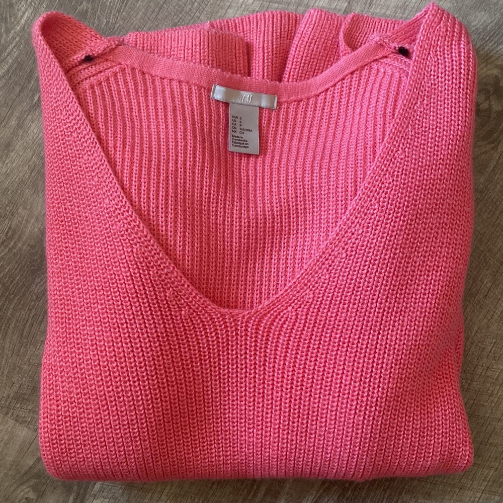 H&M Sweater - Picture 4 of 6